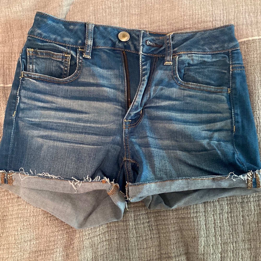 American Eagle size 2 Jean short